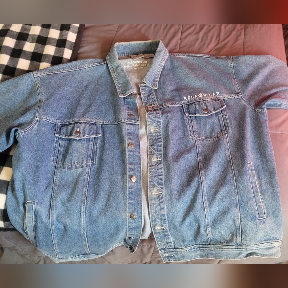 Rocawear denim jacket. Mint. 4xl